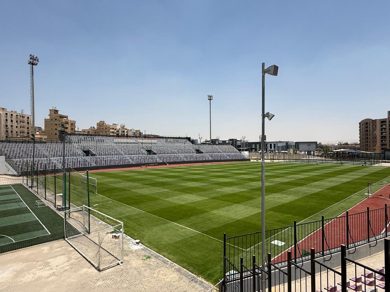 ( Club one ) استاد المصريه للاتصالات